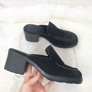 SOLD • Vintage 9 & Co. Y2K Chunky Platform Leather Slide On Mule Shoes Size 9.5
